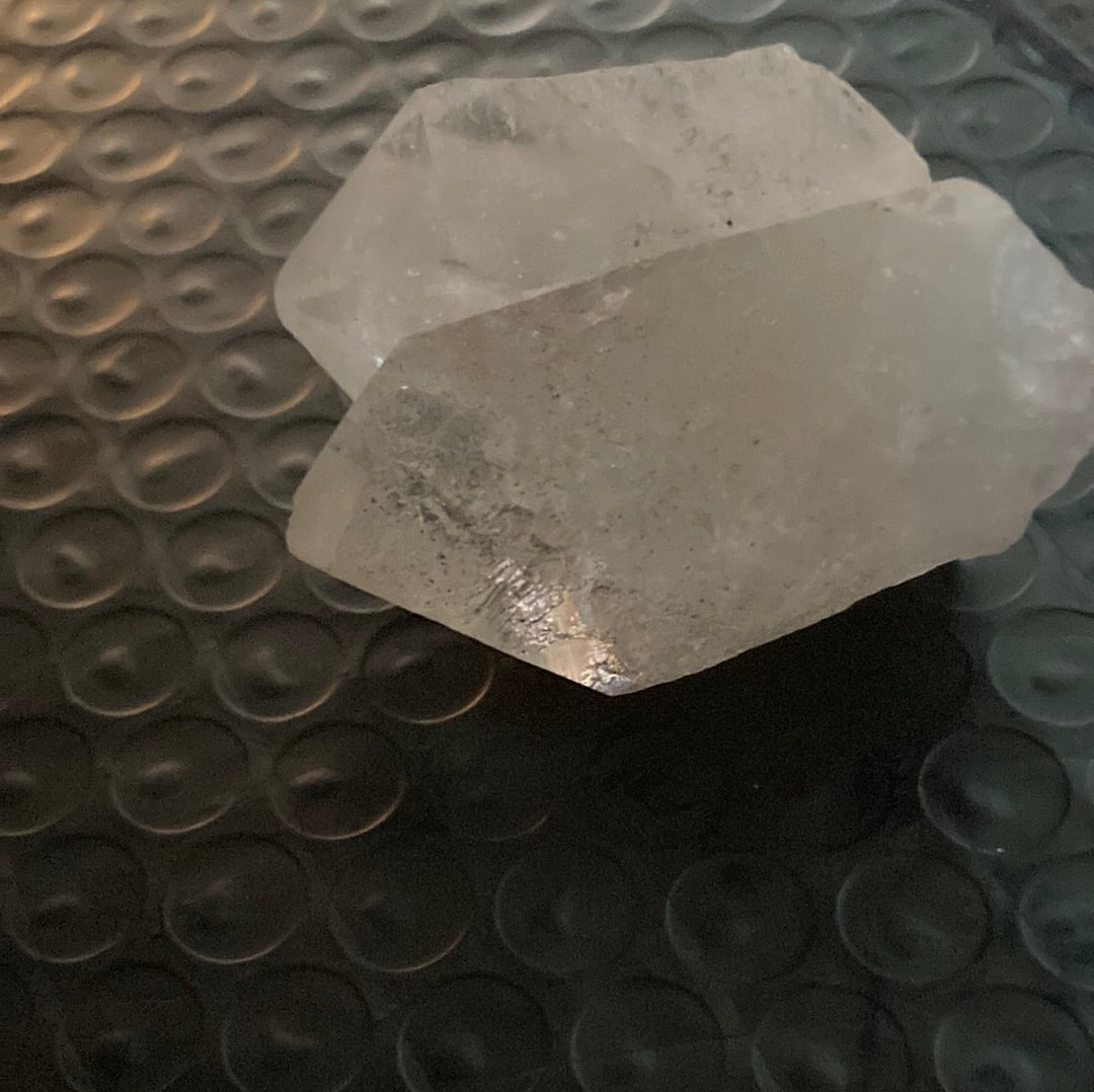 Clear quartz cluster crystal